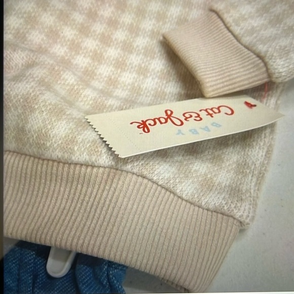 New Baby Gingham Sweater and Pants Set - Picture 7 of 12
